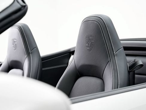 Certified 2024 Porsche 911 Carrera RWD image 10