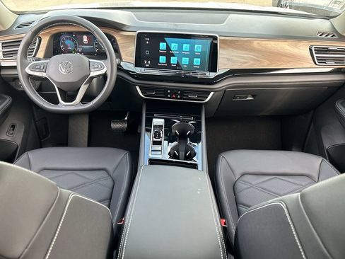 New 2026 Volkswagen Atlas SE FWD image 11