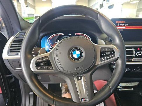Used 2024 BMW X4 xDrive30i w/ Premium Package AWD/4WD image 9