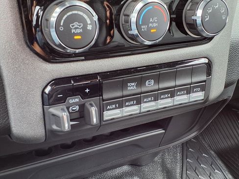 New 2026 RAM 5500 Tradesman w/ Chrome Appearance Group image 11