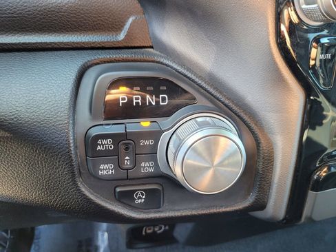 Used 2025 RAM 1500 Laramie AWD/4WD image 21
