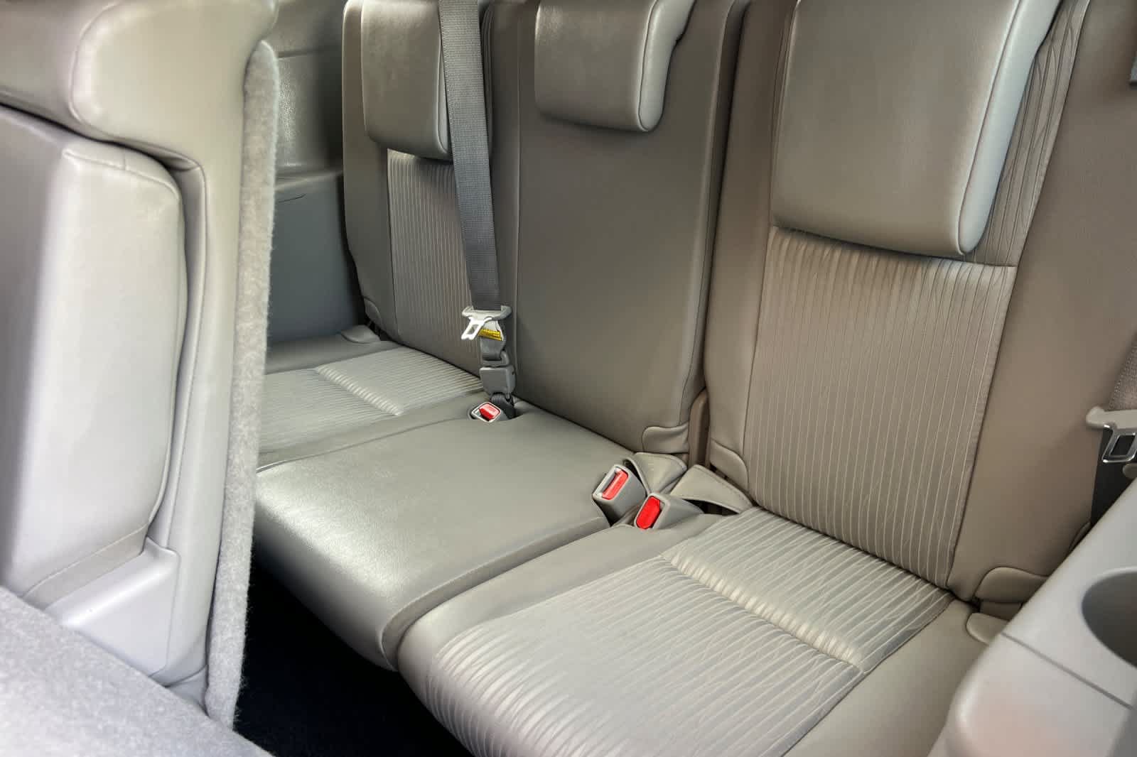 Certified 2019 Toyota Highlander Plus FWD image 16
