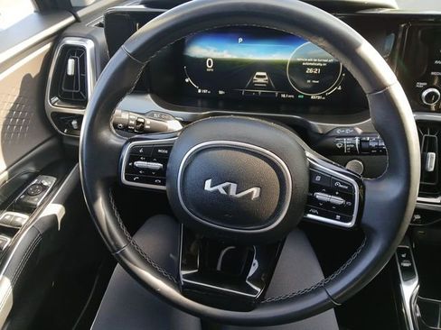 Certified 2023 Kia Sorento SX AWD/4WD image 14