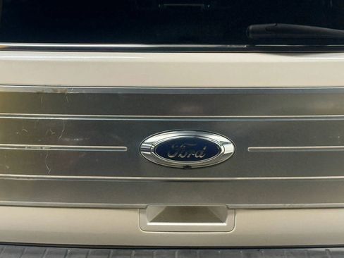 Used 2009 Ford Flex Limited image 11