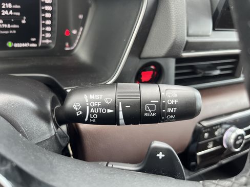 Used 2024 Honda Pilot Elite image 24