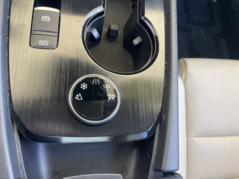 Used 2022 Nissan Rogue SV w/ SV Premium Package image 19