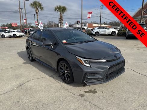 Used 2023 Toyota Corolla SE image 3