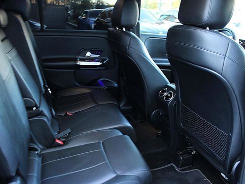 Used 2021 Mercedes-Benz GLB 250 image 21