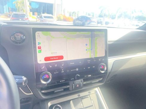 Used 2025 Lexus GX 550 w/ Cold Area Package AWD/4WD image 4