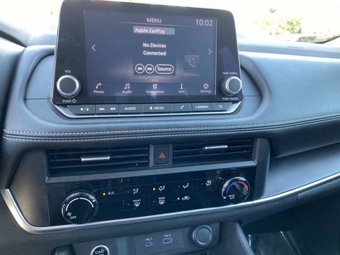 Used 2023 Nissan Rogue S AWD/4WD image 11