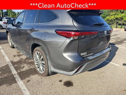 Used 2021 Toyota Highlander Platinum AWD/4WD image 4