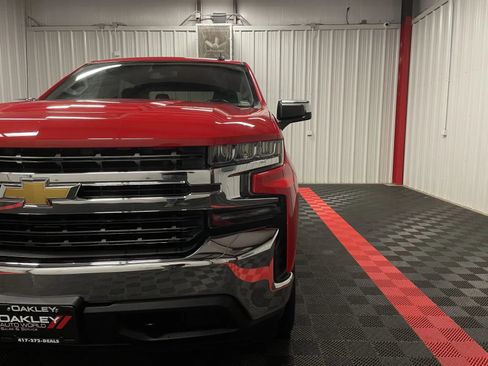 Used 2019 Chevrolet Silverado 1500 LT w/ Texas Edition image 9