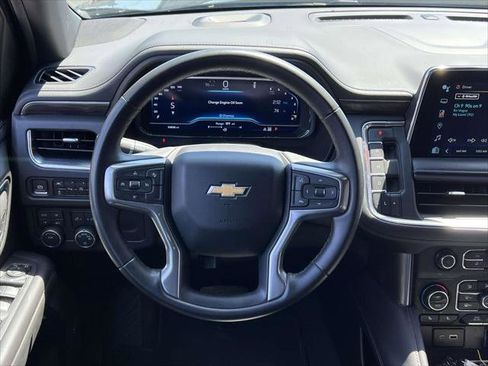 Used 2024 Chevrolet Suburban LT AWD/4WD image 17