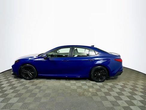 Certified 2025 Toyota Camry SE FWD image 5