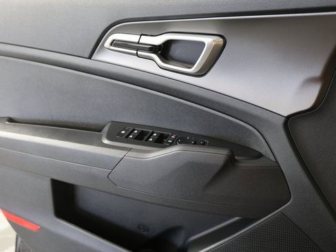 New 2026 Kia Sportage LX image 23