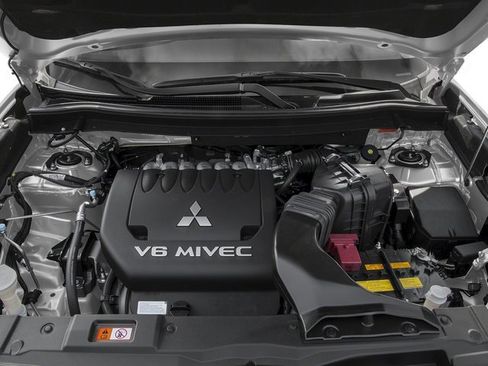 Used 2017 Mitsubishi Outlander ES FWD image 13