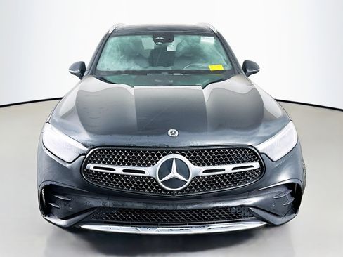 Certified 2025 Mercedes-Benz GLC 300 GLC 300 image 2