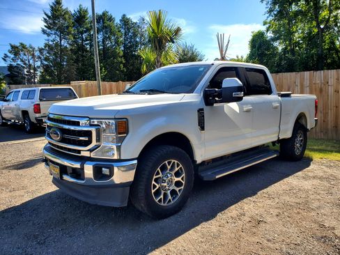 Used 2021 Ford F250 Lariat w/ Lariat Value Package image 2