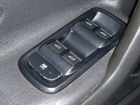 Used 2019 Ford Fiesta SE image 27