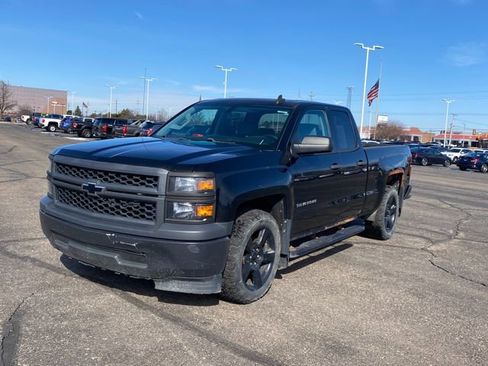 Used 2015 Chevrolet Silverado 1500 W/T image 1