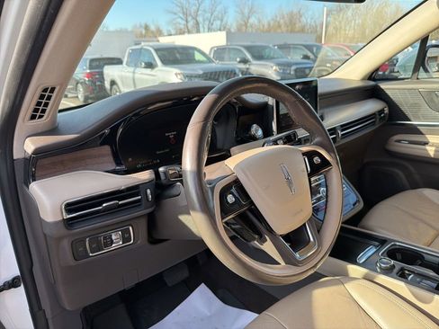 Used 2022 Lincoln Corsair Reserve w/ Equipment Group 201A AWD/4WD image 16