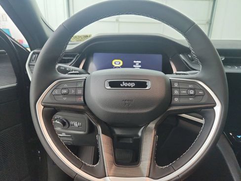 New 2026 Jeep Grand Cherokee L 4WD image 21