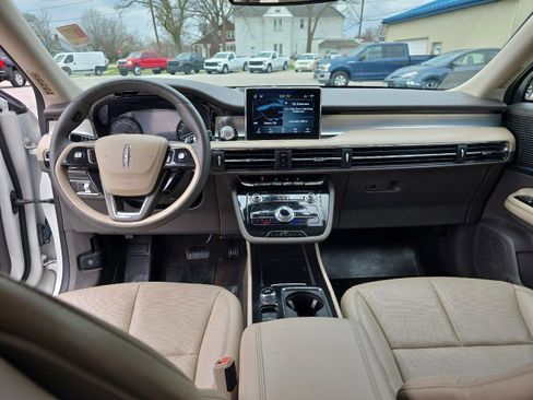 Used 2022 Lincoln Corsair AWD w/ Equipment Group 101A image 34