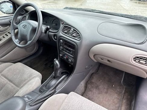 Used 2001 Oldsmobile Alero GL w/ Sun & Sound Pkg FWD image 8