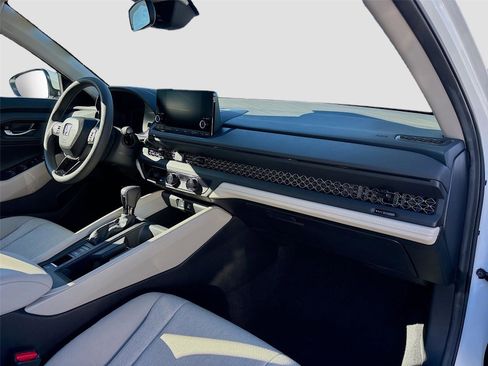 Certified 2024 Honda Accord LX image 30