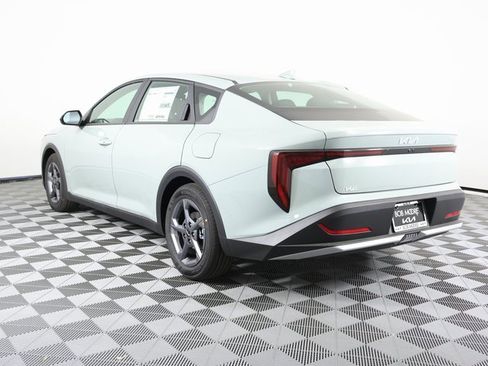 New 2025 Kia K4 LXS image 6