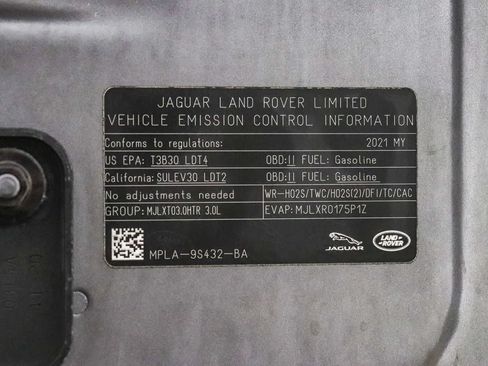 Used 2021 Land Rover Defender 110 X-Dynamic HSE AWD/4WD image 29
