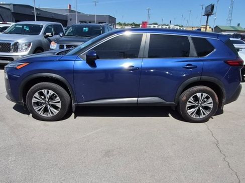 Used 2022 Nissan Rogue SV image 8