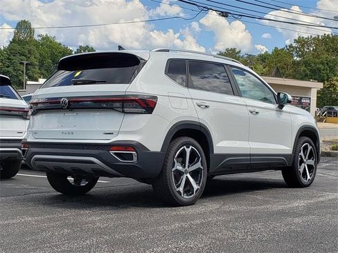 New 2025 Volkswagen Taos SEL image 3