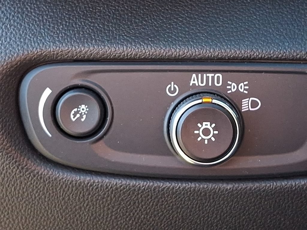 Used 2024 Chevrolet Blazer LT w/ Convenience Package FWD image 23