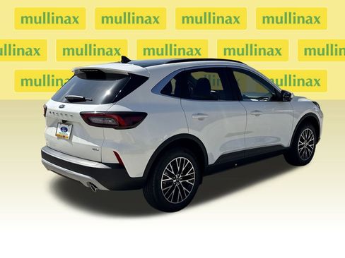 New 2025 Ford Escape SE w/ PHEV Premium Package image 31