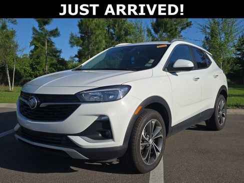 Used 2022 Buick Encore GX Select AWD/4WD image 23
