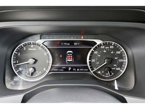 Used 2025 Nissan Pathfinder S w/ Cargo Package image 15