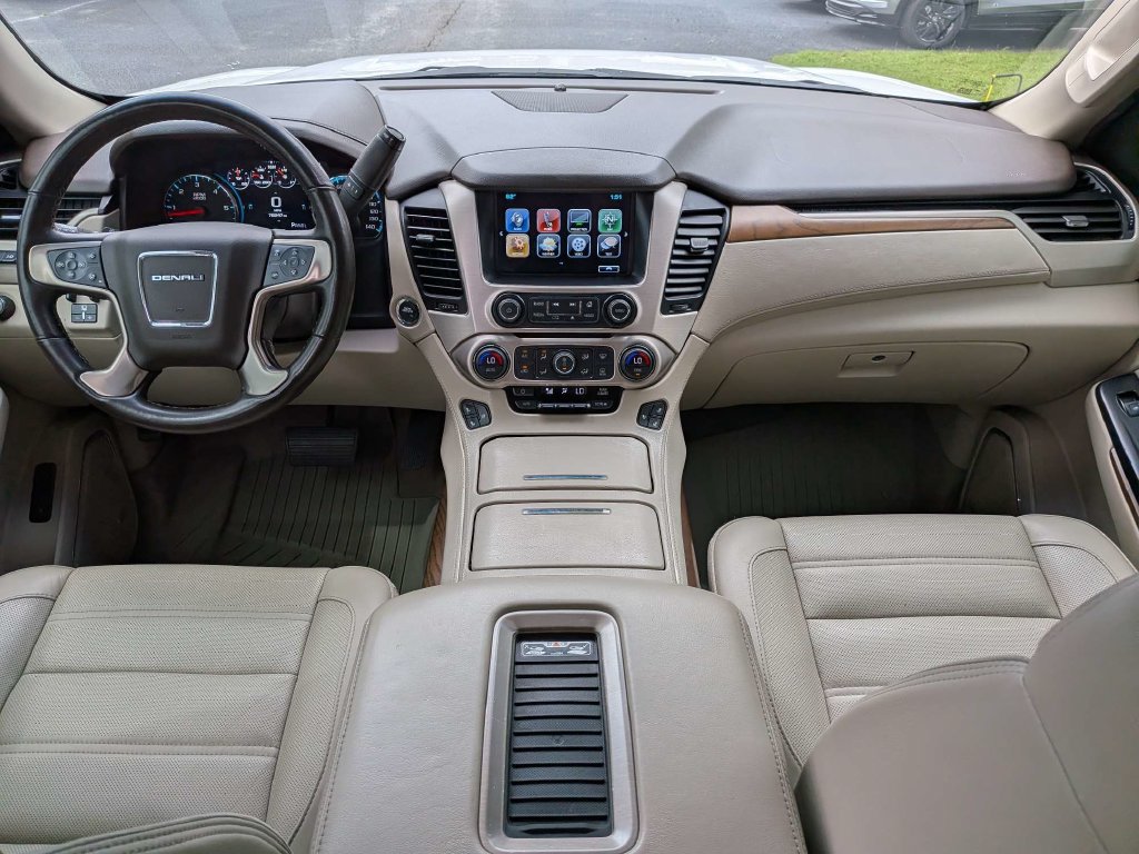 Used 2020 GMC Yukon Denali w/ Open Road Package RWD image 16