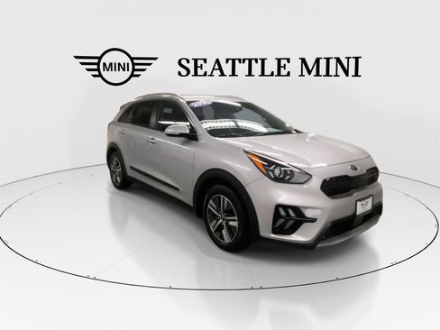 Used 2020 Kia Niro EX FWD image 2