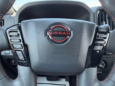 Used 2025 Nissan Frontier PRO-4X w/ Pro Convenience Package AWD/4WD image 15