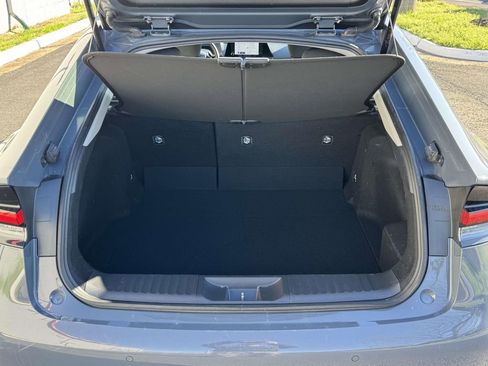 Used 2025 Toyota Prius LE image 16