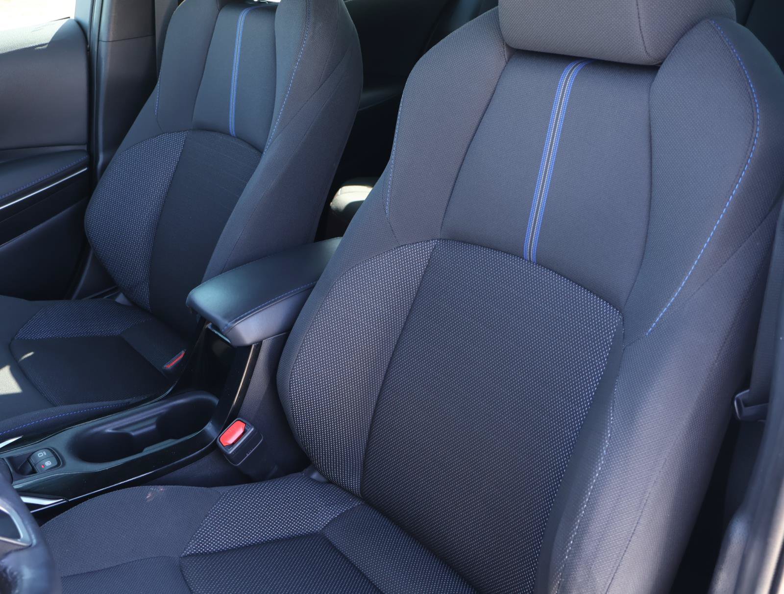 Used 2022 Toyota Corolla SE FWD image 12