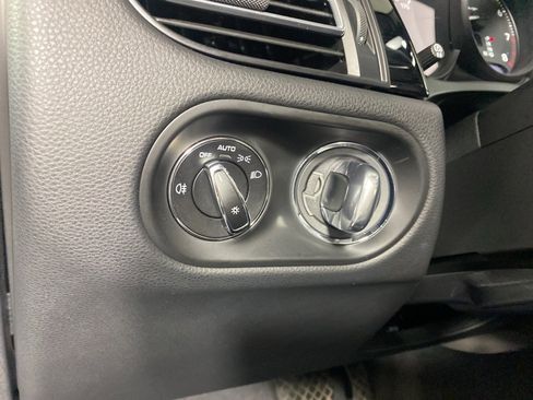 Used 2024 Porsche Macan image 14