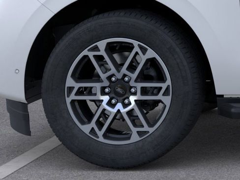 New 2025 Ford Expedition Active image 19