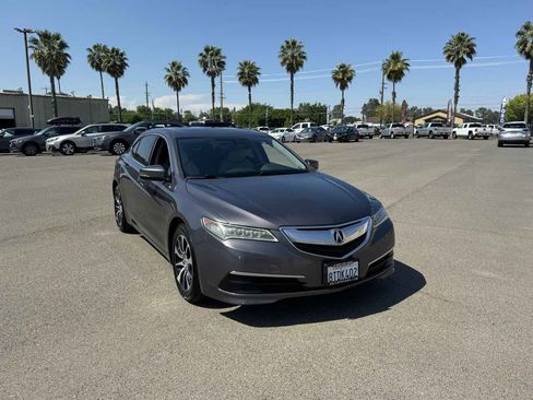 Used 2017 Acura TLX image 3
