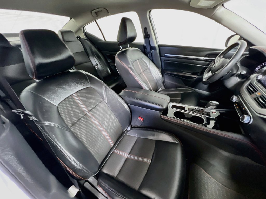 Used 2024 Nissan Altima 2.5 SR FWD image 29