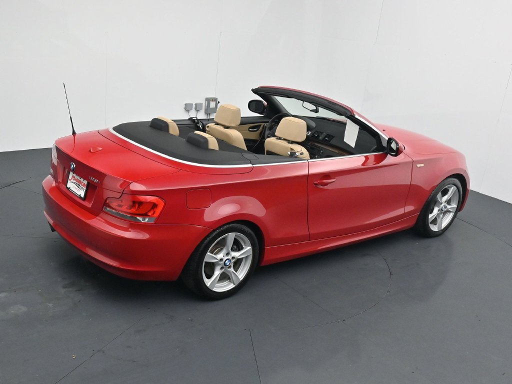 Used 2012 BMW 128i Convertible RWD image 27