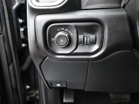 Used 2019 RAM 2500 Big Horn AWD/4WD image 32