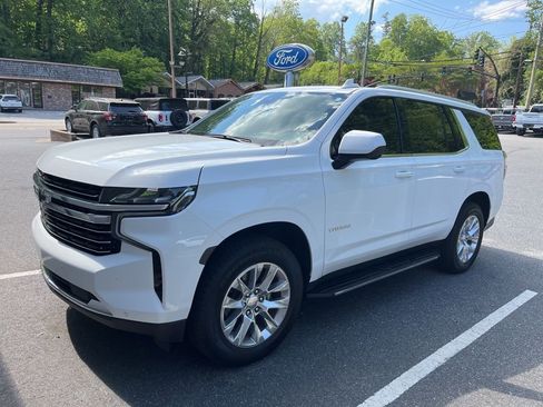Used 2023 Chevrolet Tahoe LT image 3