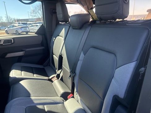 Used 2022 Ford Bronco Black Diamond image 25